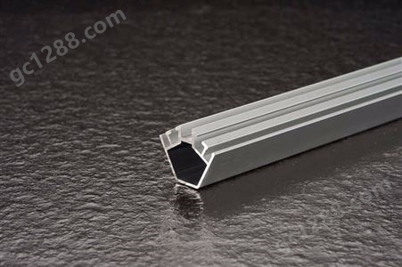 佛山鑫淼三角展柜铝型材 三角展示设备铝型材定制 展览展示铝型材