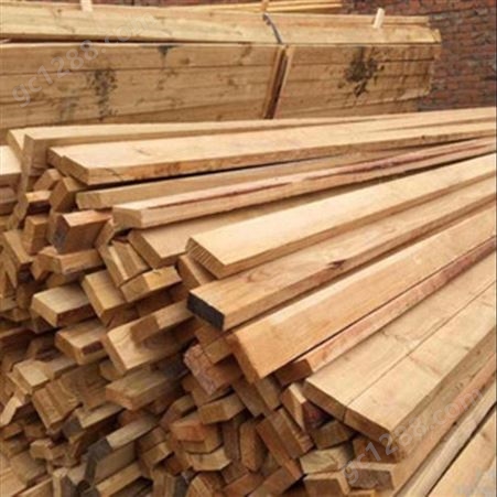 批发定制辐射松建筑木方 3米规格尺寸辐射松木方价格实惠