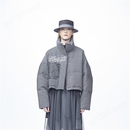 内蒙古高档女装尾货供应链 曼洛比菲品牌折扣女装厂家供应