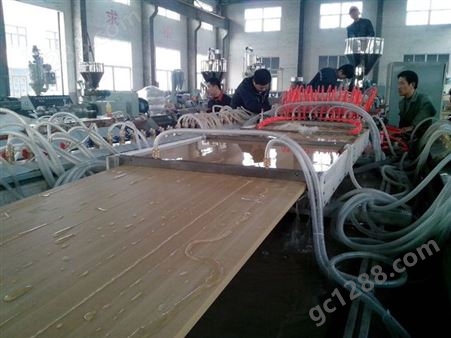 PVC木塑门板设备PVC木塑门板生产线PVC木塑门板机器厂家
