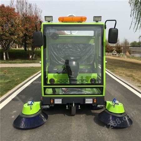 驾驶式扫地机 扫地车 清扫灰尘树叶扫地车 道路垃圾环卫清扫车