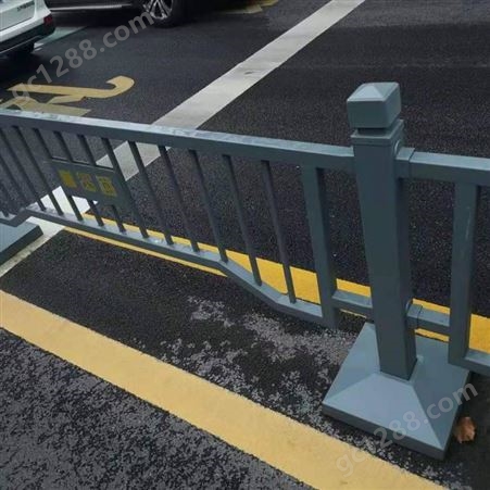 直售市政道路护栏人行道护栏镀锌喷塑可按需定制