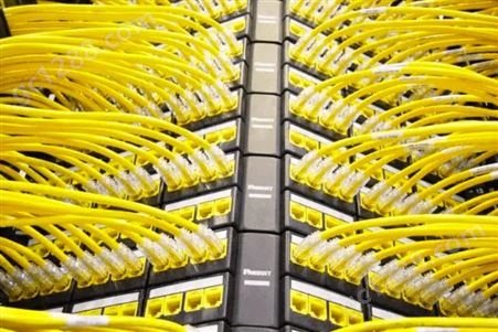 网络布线 光缆布线 光纤网线槽拉钩 综合布线施工 光纤熔接 一站式综合布线服务商